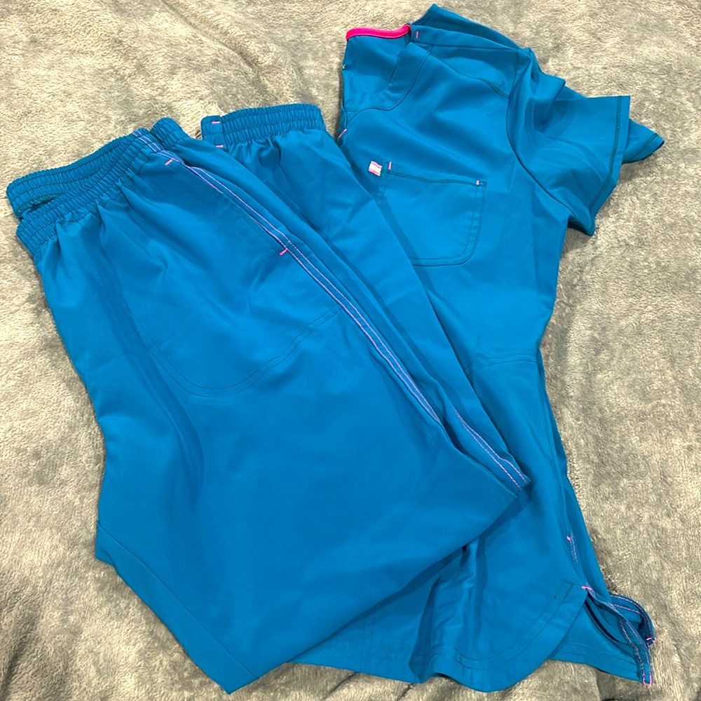 Scrubstar scrubs
Medium set